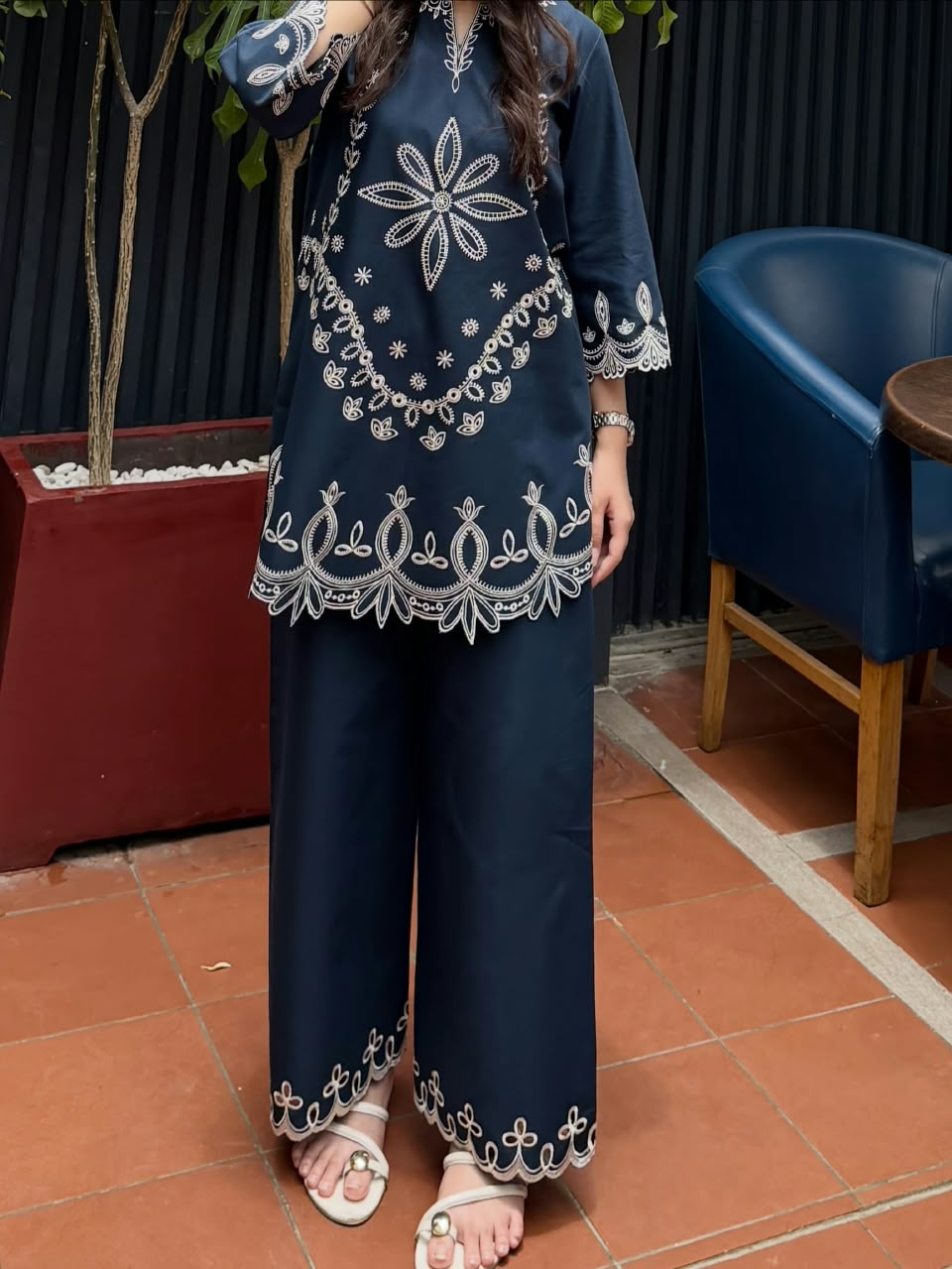 Midnight Bloom – Embroidered 3-Piece